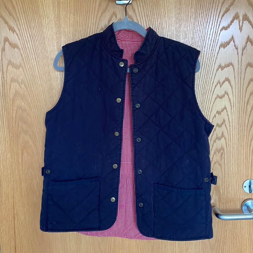 Reversible quilted vest